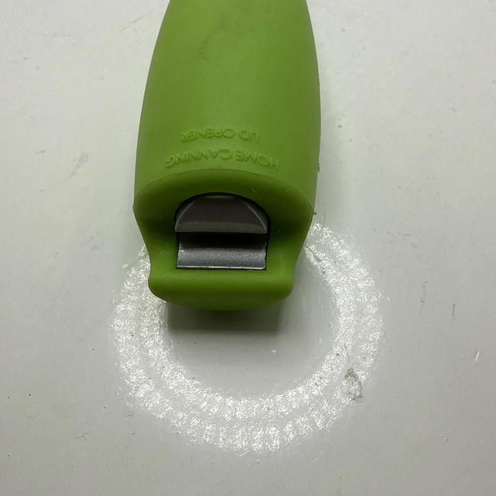Ball Sure Tight Band canning tool fits regular and wide mouth jars